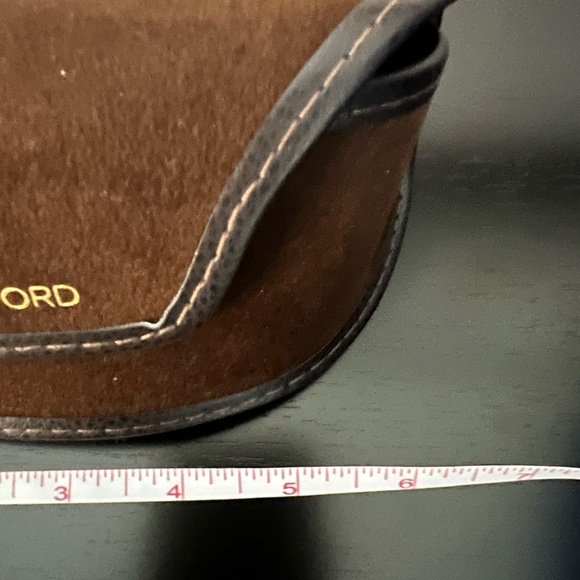 TOM FORD NWT BROWN SUEDE LIKE LARGE INCLUSIVE EYEGLASS CASE- NO GLASSES - Picture 5 of 8